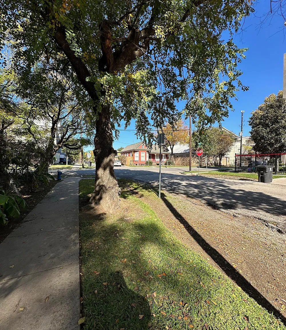 1717 Johnson St — Photo 3