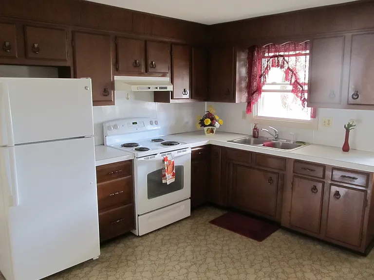 540 N Lincoln St #B — Photo 3