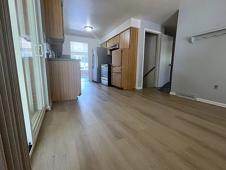 3220 Dudley St — Photo 4