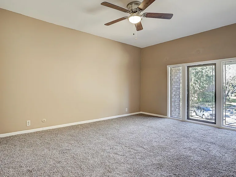 5203 Braesvalley Dr — Photo 24