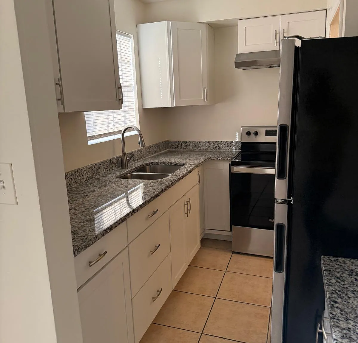 2 bed, 1.5 bath, 1200 sqft, $1,300 — Photo 1