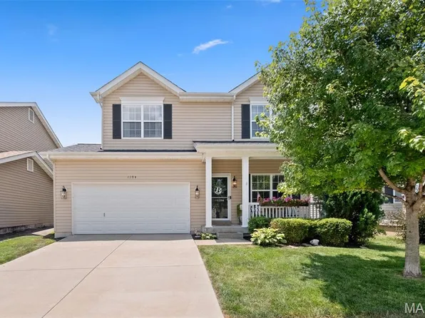 1104 Centre Lake Dr, Saint Peters, MO 63376