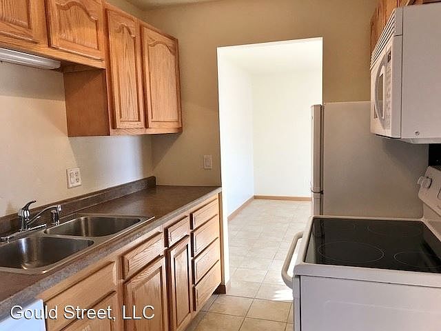 1st image of 918 Gould St APT 11