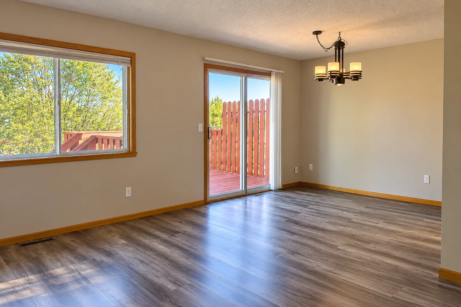 3 bed, 2.0 bath, 1672 sqft, $1,895 — Photo 4