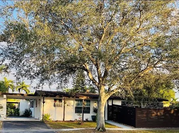 7790 NW 34th Street, Davie, FL 33024