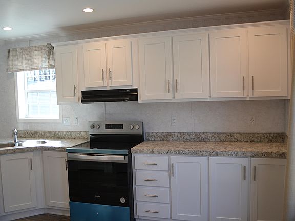 5th image of 18 Maple Street