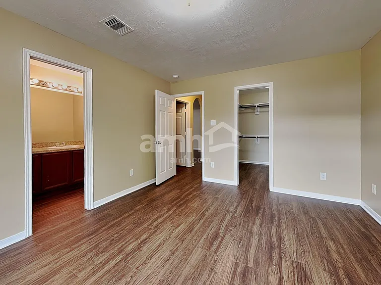 22270 Queenbury Hills Dr — Photo 7