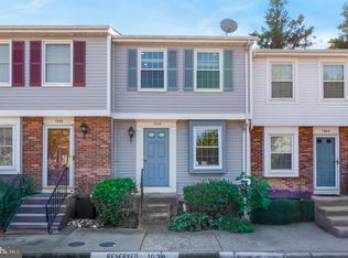 1638 10th St S, Arlington, VA 22204