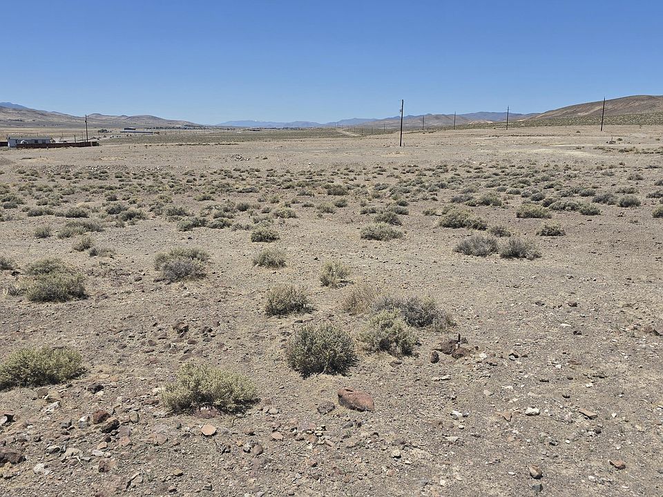 2nd image of 1190 Rhyolite Dr