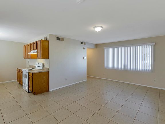 4th image of 5429 W Roanoke Ave