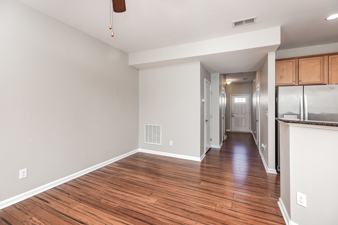 next background image