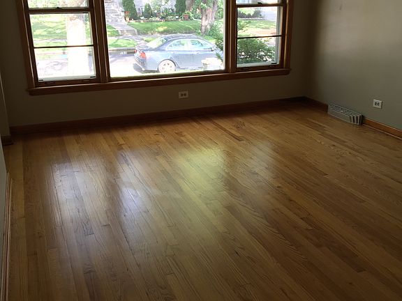 3rd image of 3460 N Oconto Ave