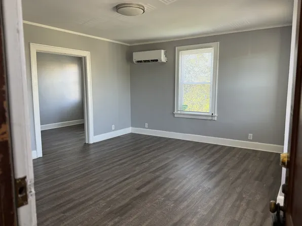 605 South Lexington Avenue - B-6, 265 E Morehead St, Burlington, NC 27215