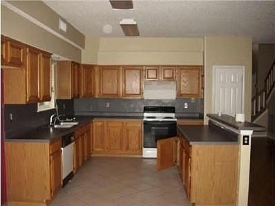 4th image of 5002 Creek Valley Dr