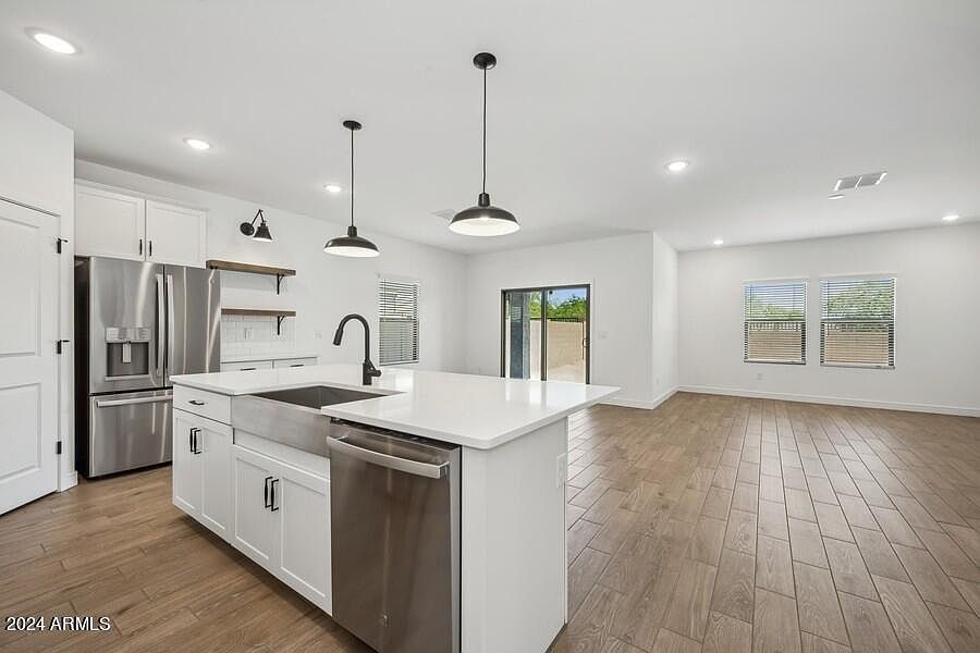1st image of 3016 W Bent Tree Drive
