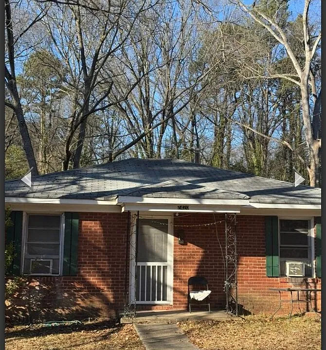 2429 Crestview Dr