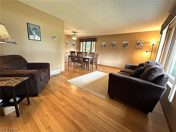 4th image of 26771 Leenders Ln