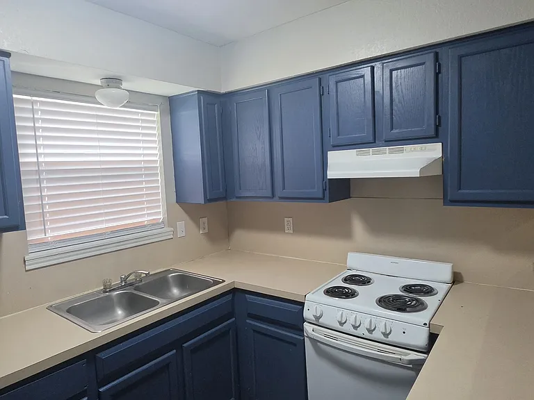 Northridge Apartments — Photo 48
