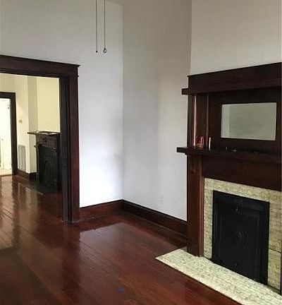 5th image of 526 Octavia St