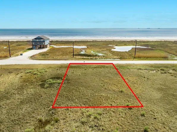 5643 Bluewater Dr, Freeport, TX 77541