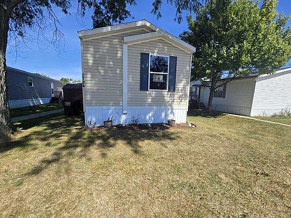 2nd image of 172 Belle Villa Blvd
