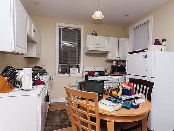 5th image of 1408 N Paulina St