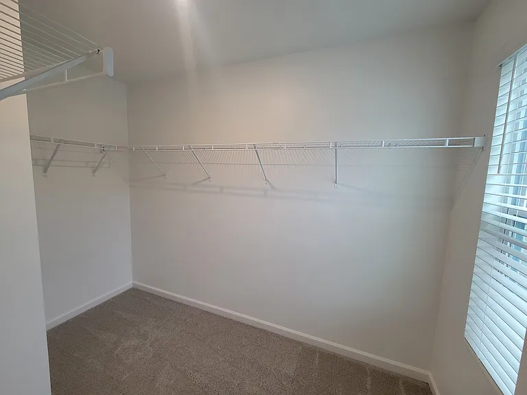 102 E Franklin St — Photo 13