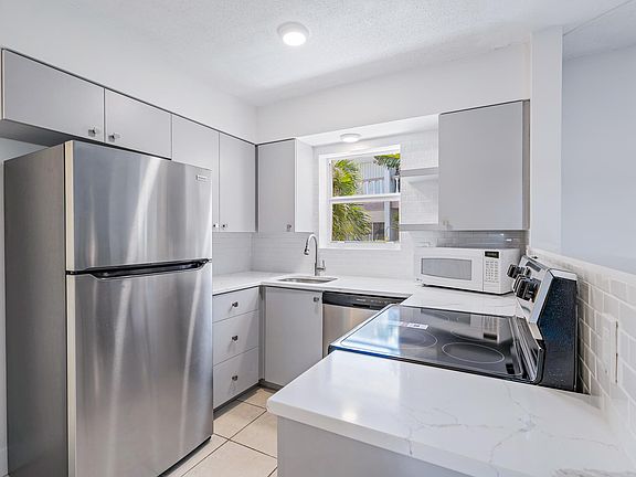 2nd image of 148 W Yacht Club Dr #9