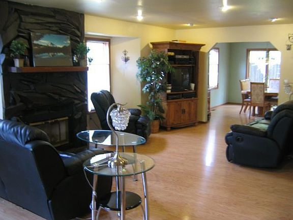 living room to dining room