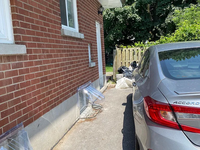 215 Wilson Rd S #BASEMENT — Photo 3