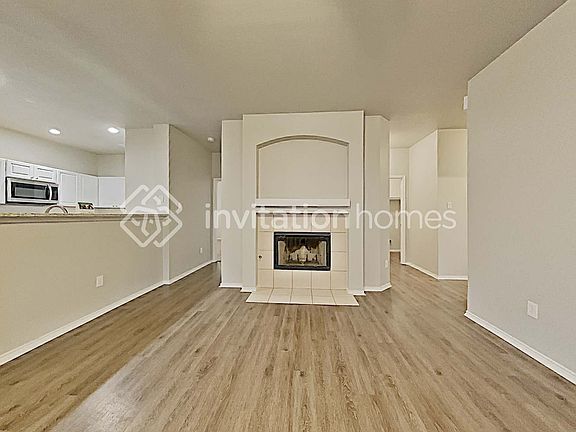 5th image of 2336 Magnolia Dr