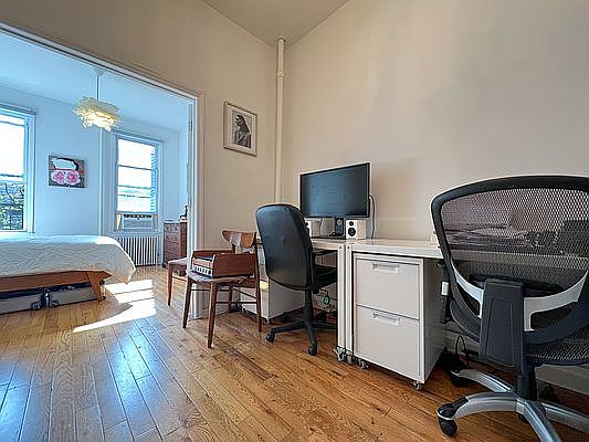 5th image of 315 Eckford St APT 2R