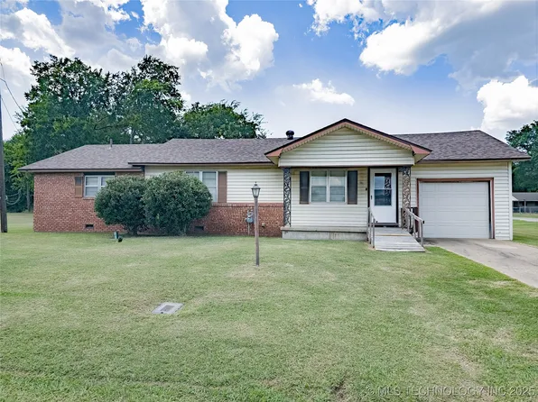 302 S 1st St, Calera, OK 74730