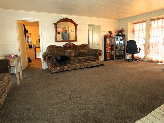4th image of 614 N Oakley Ave