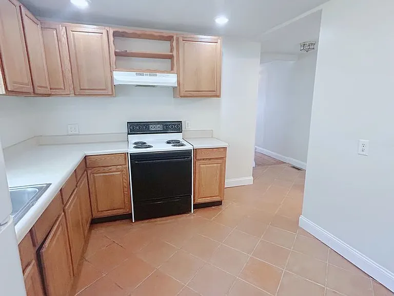 903 Price Ave — Photo 7