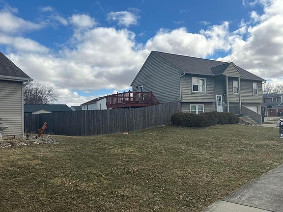 2nd image of 384 Idlebrook Ct