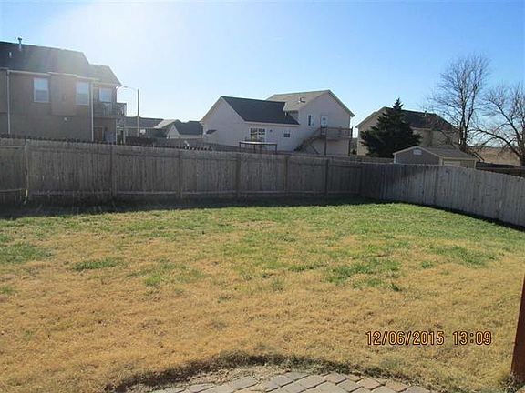2nd image of 2809 Oakwood Dr