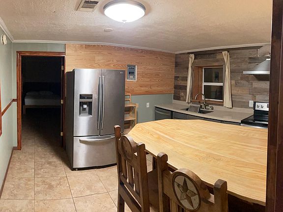 3rd image of 2055 Green Meadows Dr