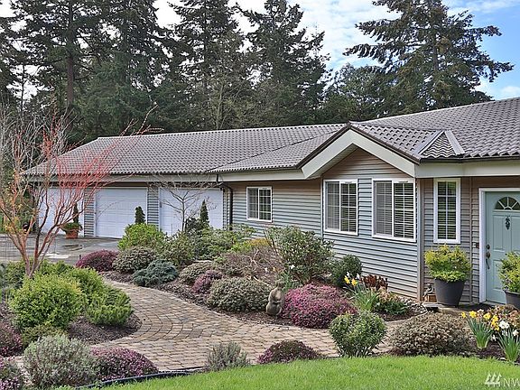 2nd image of 3436 Aqua Ln