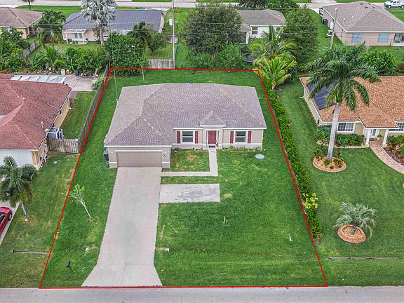 2nd image of 266 SW Kestor Drive
