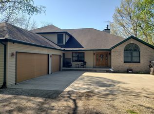 7620 Alexander Rd, Heyworth, IL 61745