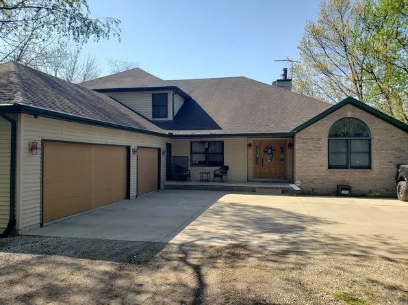 7620 Alexander Rd, Heyworth, IL 61745