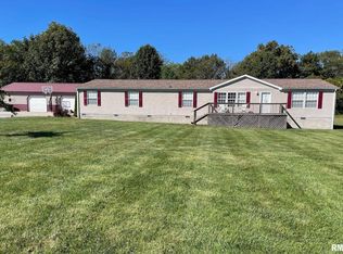 191 White Rd, Eldorado, IL 62930