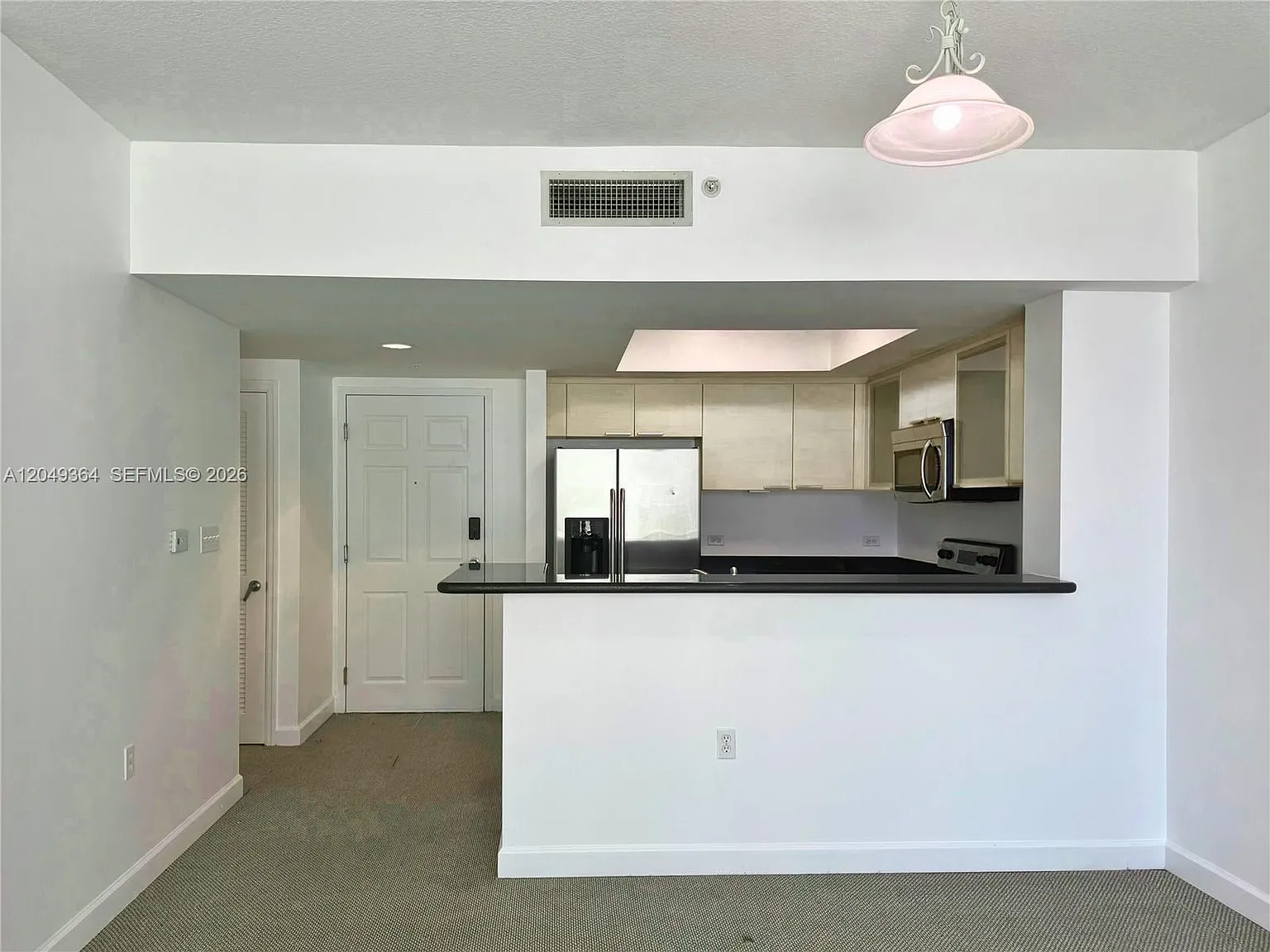 Hollywood Station Condo — Photo 2