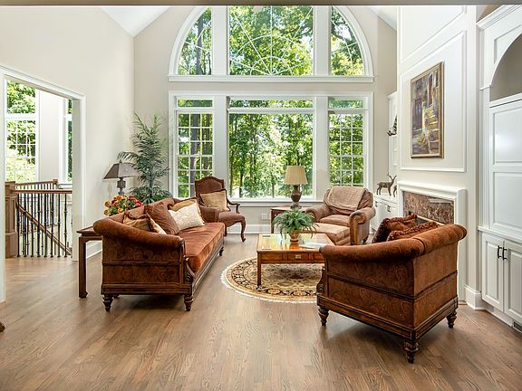 5th image of 1011 Troublesome Creek Ln