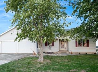 10488 Tank Rd, Trenton, IL 62293