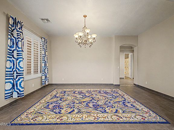 5th image of 1412 N VINCENT Circle
