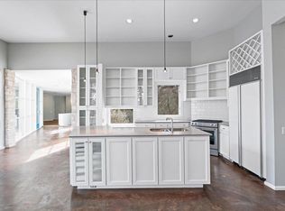 900 Dawson Rd, Austin, TX 78704