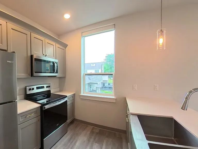 City Lofts Contemporary Living in Downtown Winooski — Photo 4