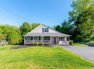 62 Hornbeam Dr, Cranston, RI 02921